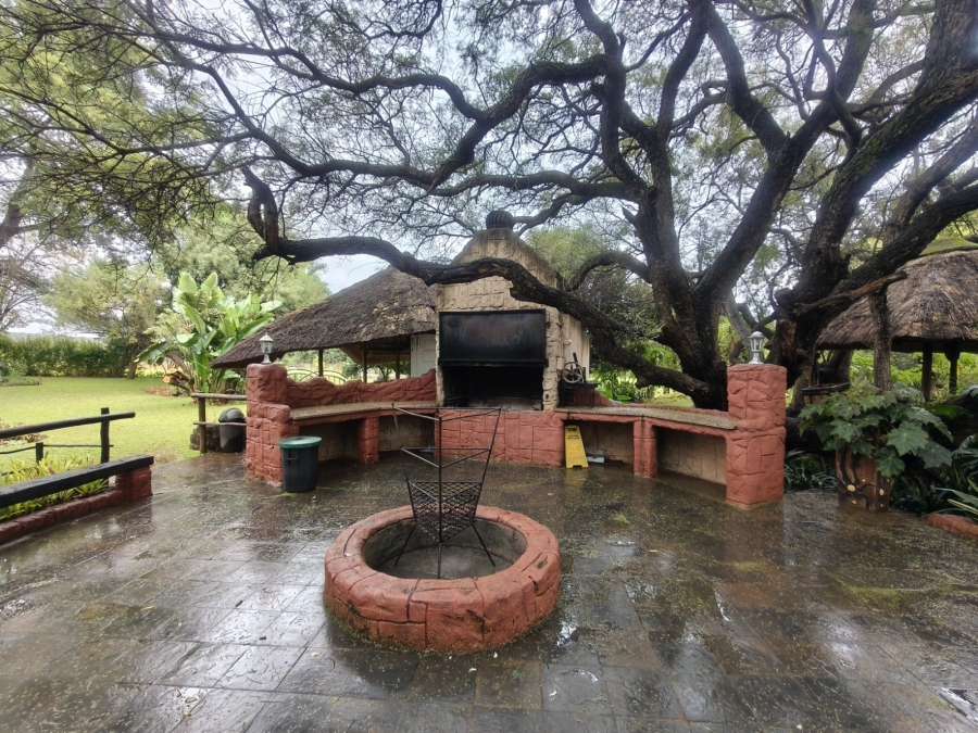 Commercial Property for Sale in Lindleyspoort North West
